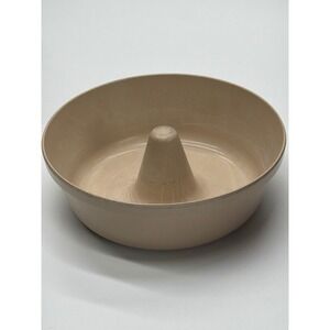 Vintage Microwave PM459-T1 484 Tan‎ Plastic Ring Bundt Cake Pan Mold Made in USA